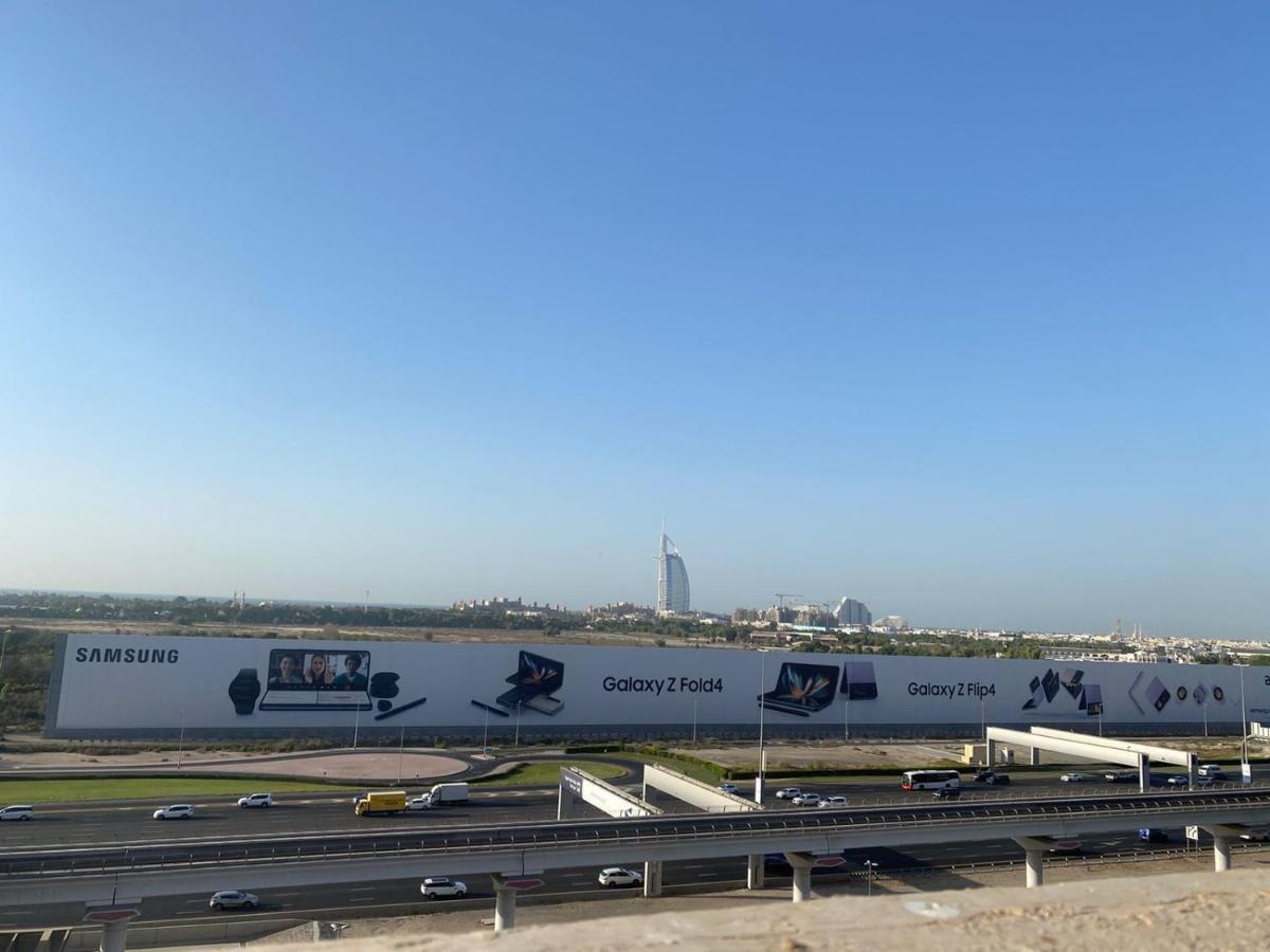Проживание в семье Beautiful Bedroom In Al Barsha Near Mashreq Metro Дубай